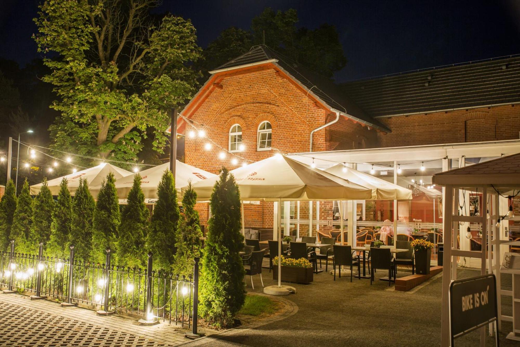 Hotel Hugo Business & Spa Kedzierzyn-Kozle Exterior photo